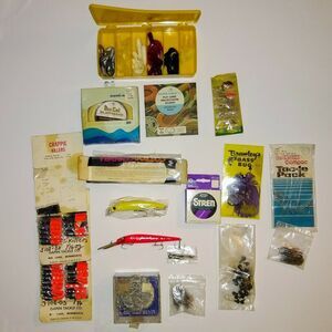 Vintage lot of Tackle & Lures Fishing Supply Bundle *See Pics* assorted